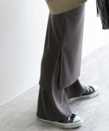 チャコールグレー