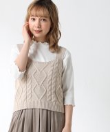 ベージュ
