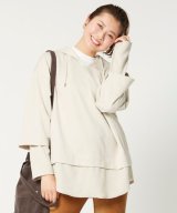 ベージュ