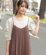 ライトベージュ