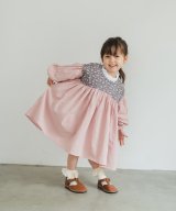 ピンク