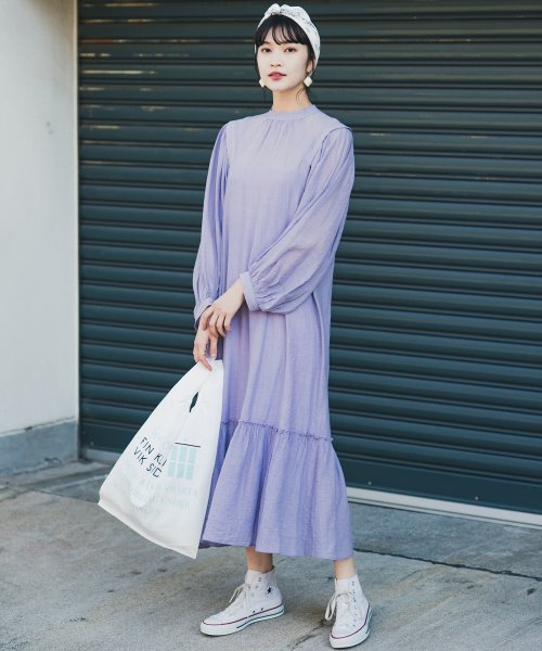 気分の上がるかわいげコーデ一直線 軽やか楊柳素材のマキシティアードワンピース ハコ Haco D Fashion