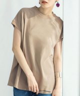 ベージュ