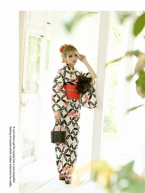 セール10 Off 楽ちん 金魚 浴衣 花柄 古典柄 リューユ Rew You D Fashion