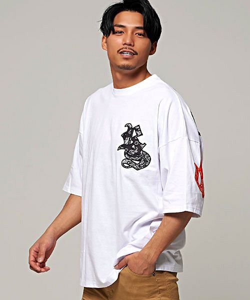 Tシャツ メンズ 半袖 ブランド 大きめ 大きいサイズ ティーシャツ ペイズリー アップリケ 刺繍 クルーネック モンスターシルエット ビッグシルエット トップ キャバリア Cavaria D Fashion Tシャツ メンズ 半袖 ブランド 大きめ 大きいサイズ ティーシャツ ペイズリー アップリケ 刺繍 クルーネック モンスターシルエット ビッグシルエット トップ キャバリア Cavaria D Fashion