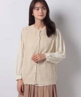 ベージュ