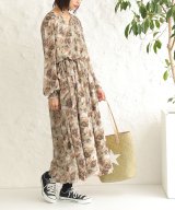 ベージュ
