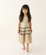 ベージュ