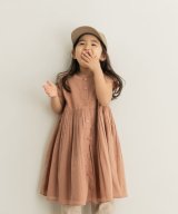 ピンクベージュ