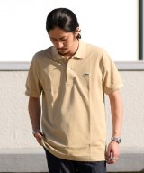 ベージュ