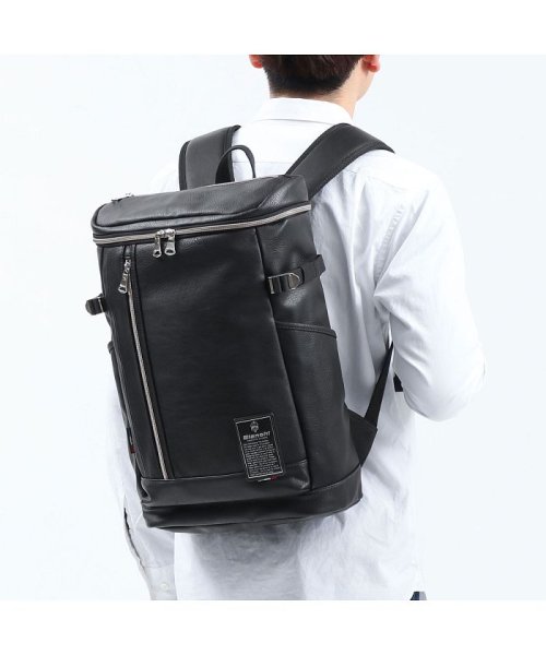 クーポン ビアンキ リュック Bianchi バッグ Maestosita リュックサック 通学 通勤 B4 14l Pc収納 ボックス型 Tbpi 27 ビアンキ Bianchi D Fashion