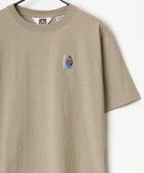 ベージュ