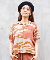 ブラウン