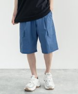 ブルー