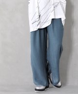 ブルー