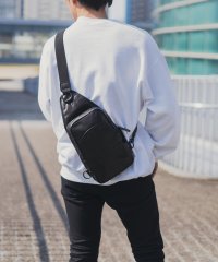 Rocky Monroe/ロッキーモンロー Rocky Monroe ボディバッグ メンズ 本革 レザー ワンショルダー 斜めがけ 鞄 きれいめ プレゼント ギフト ブラウン ブラック /504023779