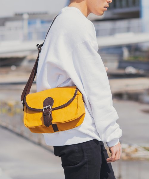 ショルダーバッグ 斜めかけ ミニバッグ 小さめ 本革 鞄 グッズ メンズ レディース ユニセックス カジュアル きれいめ キャンバス レジャー 旅行 日本製 国 ロッキーモンロー Rocky Monroe D Fashion