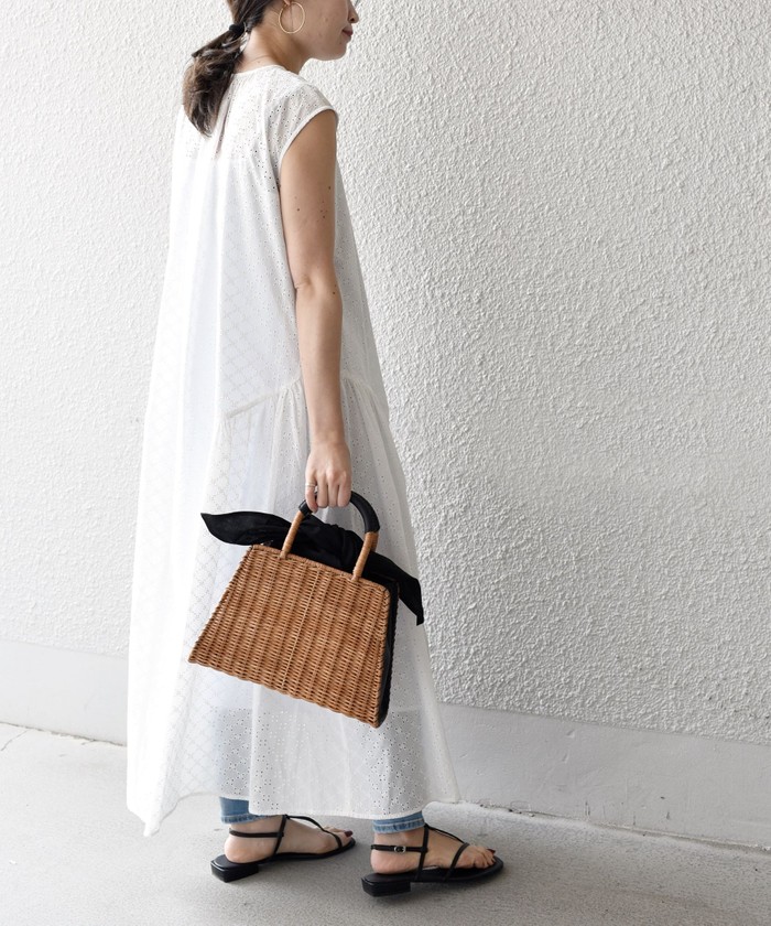 【極美品】SHIPSシップス　カットワーク ティアードワンピース Aライン 極美品】SHIPSシップス カットワーク ティアードワンピース A