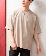 ベージュ