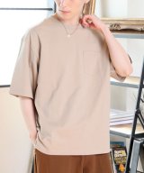 ベージュ