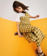 イエロー
