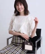 ベージュ系