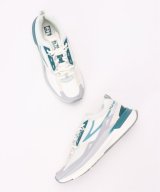 ベージュ