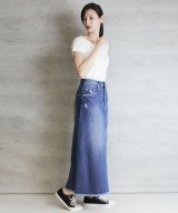オフホワイト