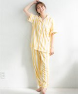 イエロー