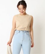 ベージュ