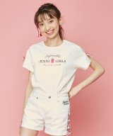オフホワイト