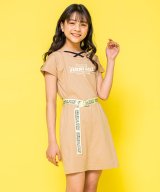 ベージュ