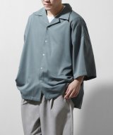 ブルー