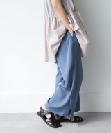 ブルー
