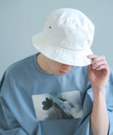ホワイト