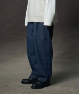 ネイビー