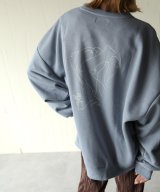 ブルー