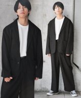 ブラック