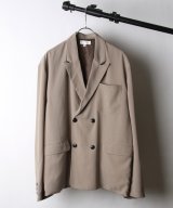 ベージュ