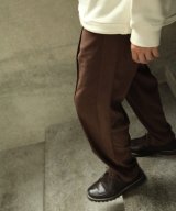 ブラウン
