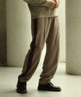 ベージュ系1