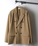 ベージュ