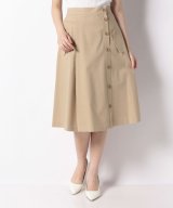 ベージュ