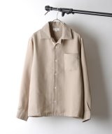 ベージュ