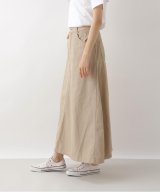 ベージュ