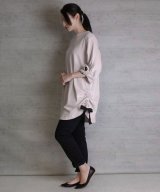 ピンクベージュ
