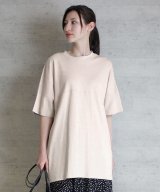 ピンクベージュ