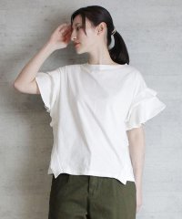 atONE/袖ダブルフリルTシャツ ボリューム袖 フリル袖 オフィスカジュアル きれいめ 通勤 シンプル オーバーサイズ コットン クルーネック(丸首) デコルテ見せ 薄手/504077900