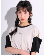 ベージュ