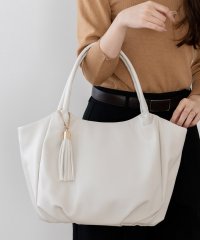 VitaFelice/ヴィータフェリーチェ VitaFelice バルーントートバッグ A4 肩掛け 通勤通学 タッセル付き マザーズバッグ/503718624